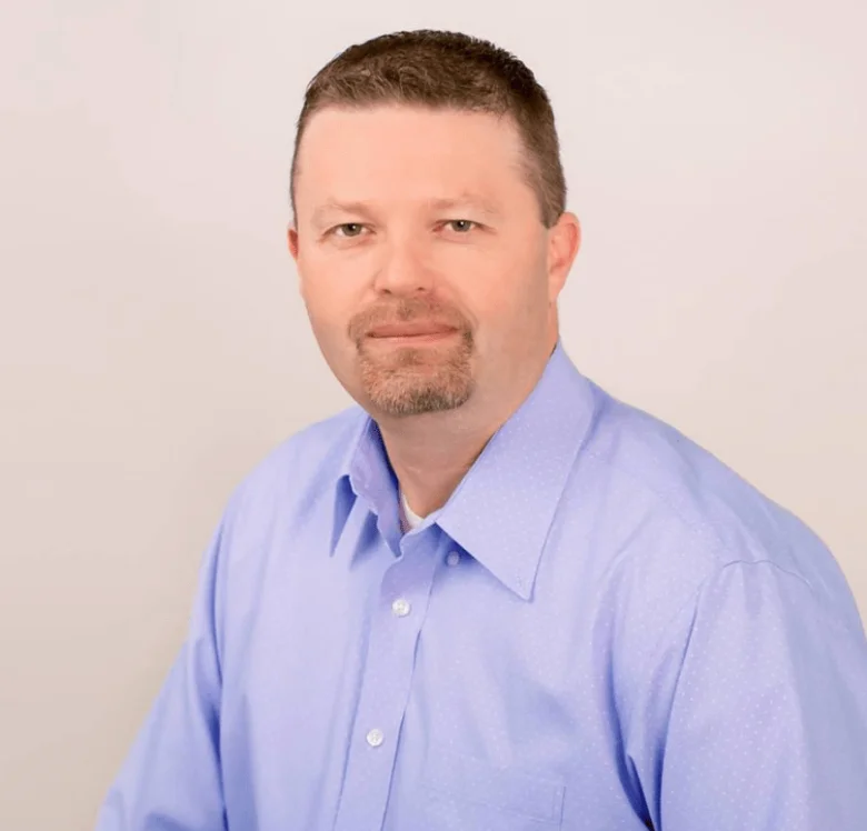imgi 137 tom dingwall 780x812x0x32x780x748x1707253088